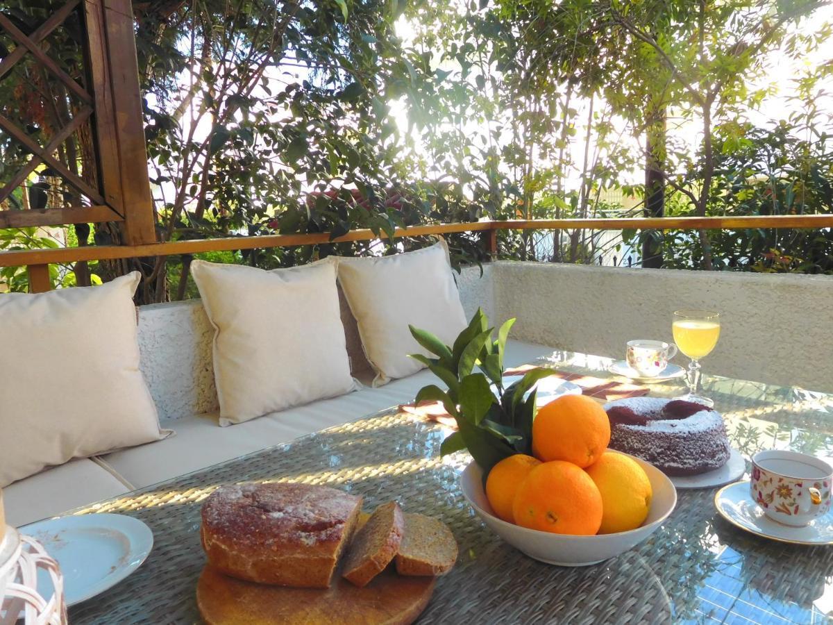 Villa Kavouri Beach House Just 6 Minutes Walk To Kavouri Beach Atina
